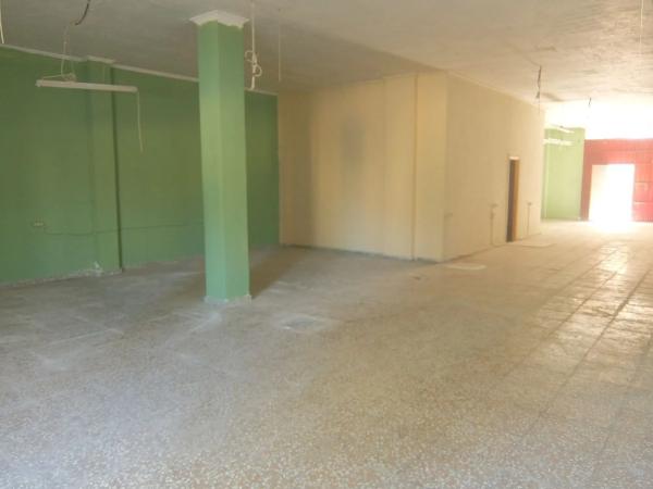 Nave en avenida de la libertad, 59