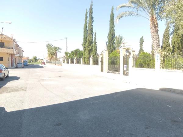 Nave en avenida de la libertad, 59