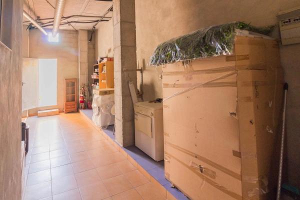 Local en calle Escorrata