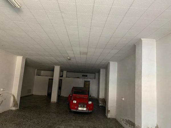 Local en calle San Blas, 32