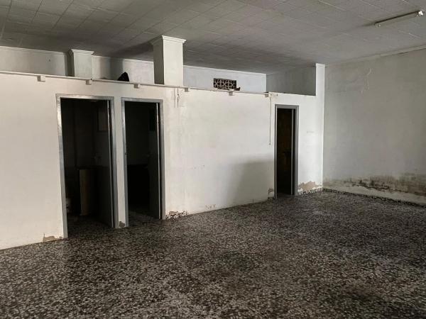 Local en calle San Blas, 32