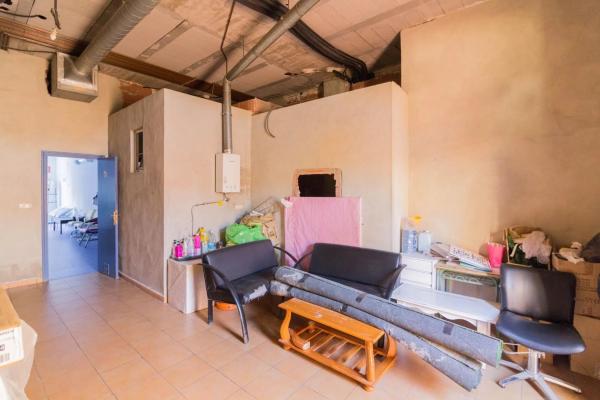 Local en calle Escorrata