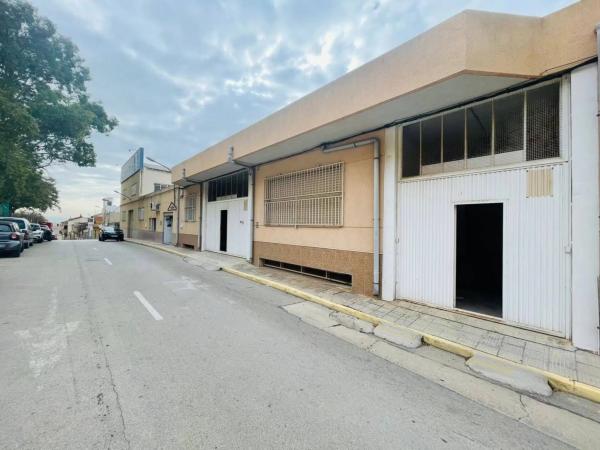 Local en calle los Pasos, 31