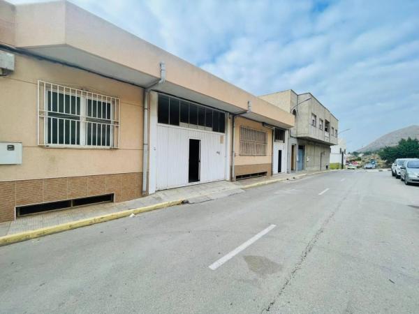 Local en calle los Pasos, 31