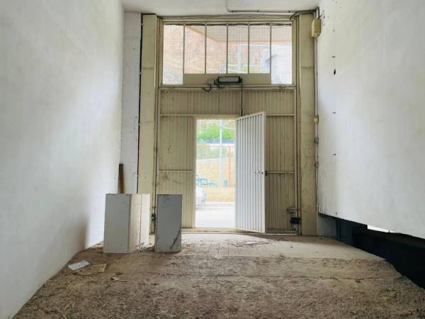 Local en calle los Pasos, 31