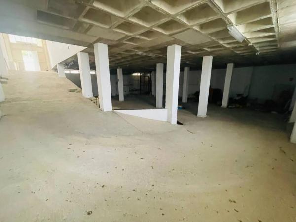 Local en calle los Pasos, 31