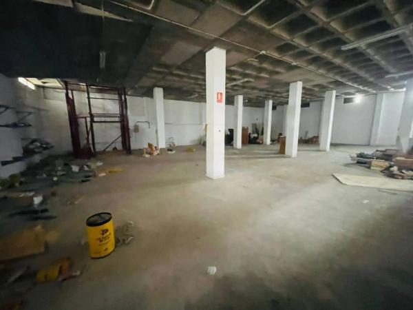 Local en calle los Pasos, 31