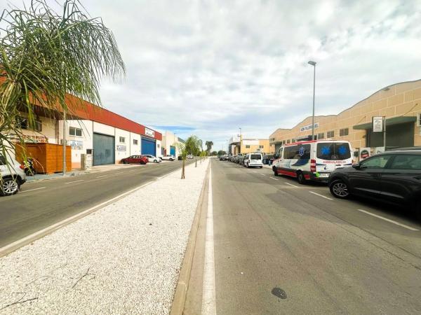 Nave en Rojales