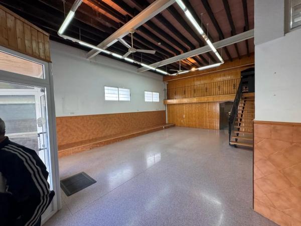 Local en calle Piedra, 2