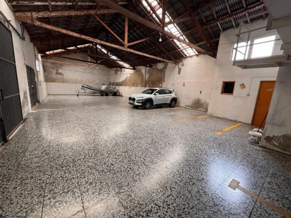 Local en calle Piedra, 2