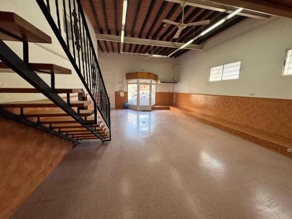 Local en calle Piedra, 2