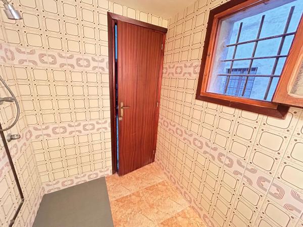 Local en calle Geranios, 11