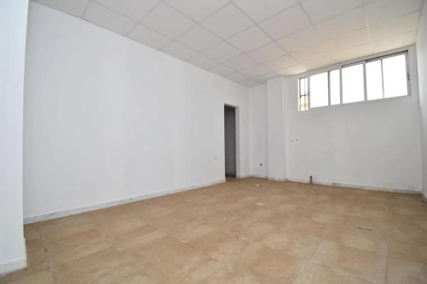 Local en plaza Sierra Castilla