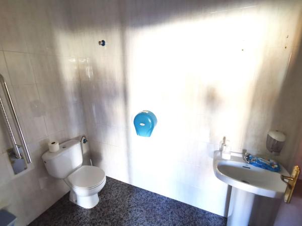 Local en calle General Moscardó, 11