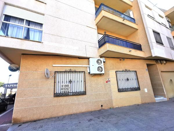 Local en calle General Moscardó, 11