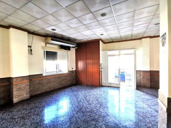 Local en calle General Moscardó, 11