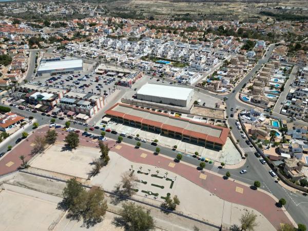 Local en calle Francisco de Quevedo, 5