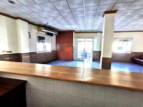 Local en calle General Moscardó, 11