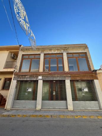 Local en calle Joaquín Ortuño, 18