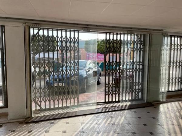 Local en calle Diecinueve de Abril, 61