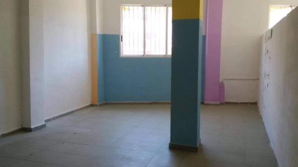 Local en calle Rafael Narbona, 2