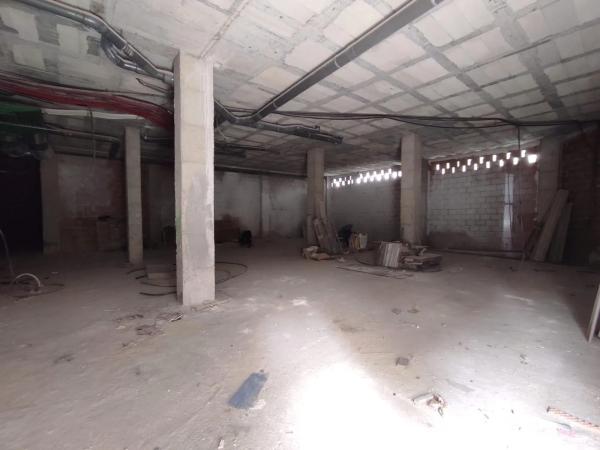 Local en calle de Orihuela