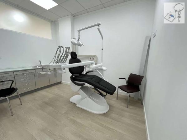 Local en calle Concordia, 19