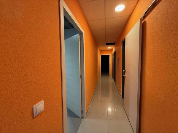 Local en calle de Orihuela, 73