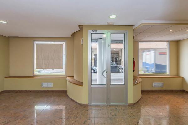 Local en calle d Manuel Martinez Guirao, 2