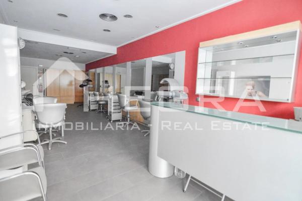 Local en calle Caballero de Rodas, 30