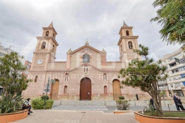 Local en calle Caballero de Rodas, 30