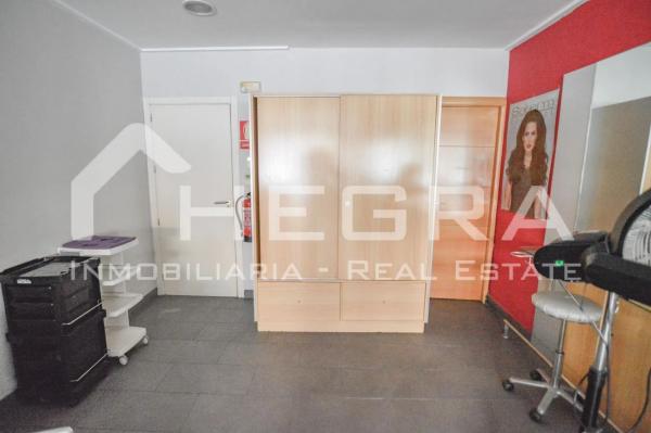 Local en calle Caballero de Rodas, 30