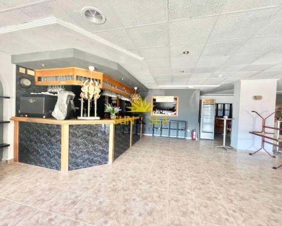 Local en Barrio El Acequión