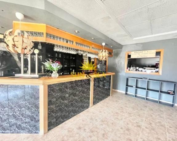 Local en Barrio El Acequión