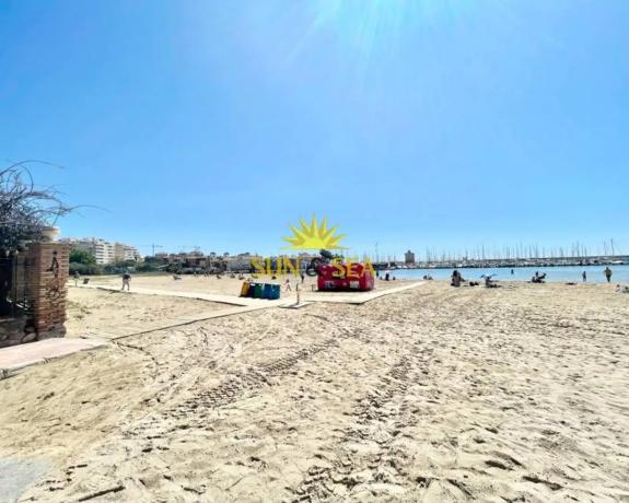 Local en Barrio El Acequión