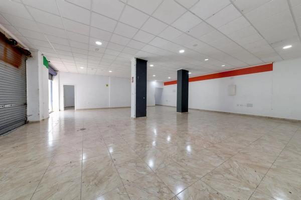 Local en Barrio El Acequión