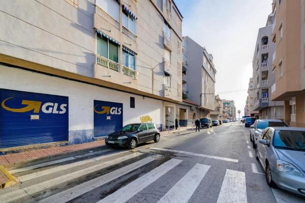 Local en Barrio El Acequión