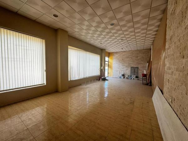 Local en calle Urbano Arregui, 24