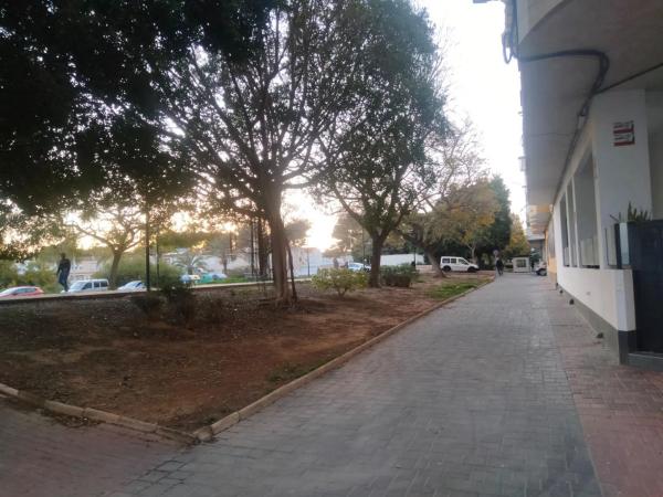 Local en Barrio El Acequión