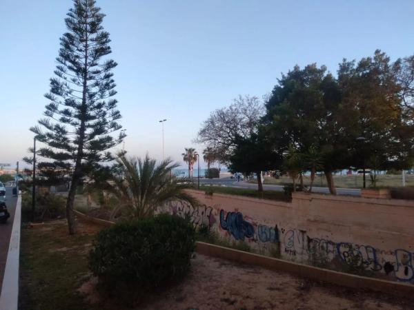 Local en Barrio El Acequión