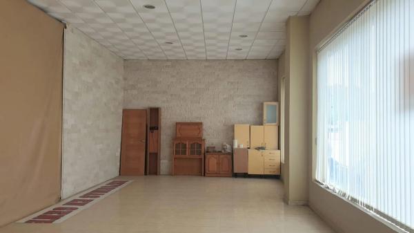 Local en calle Urbano Arregui, 24