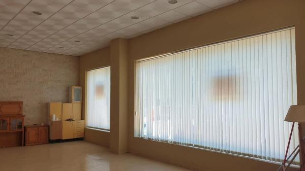 Local en calle Urbano Arregui, 24