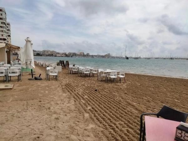 Local en Barrio El Acequión