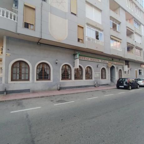 Local en calle Rafal