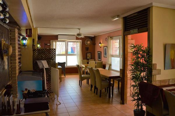 Local en Barrio La Veleta