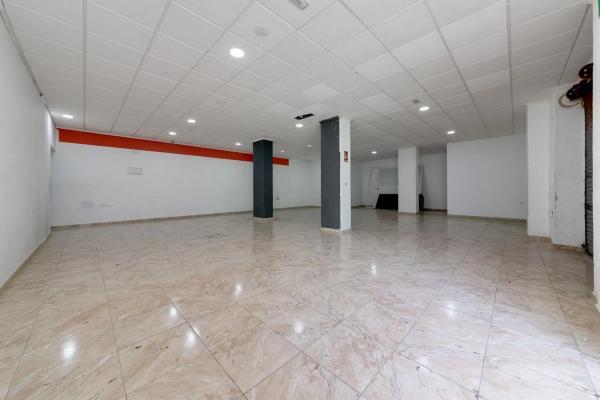 Local en Barrio El Acequión