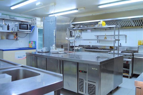 Local en Barrio La Veleta