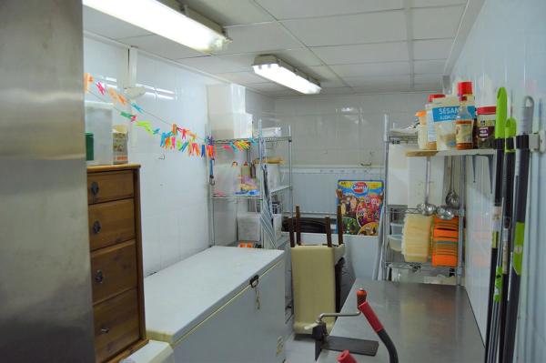 Local en Barrio La Veleta