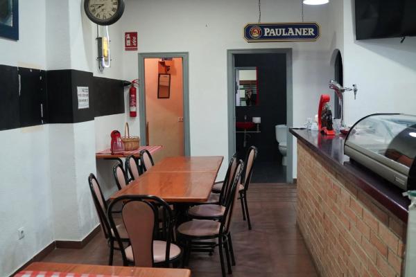 Local en calle Beniajan, 14