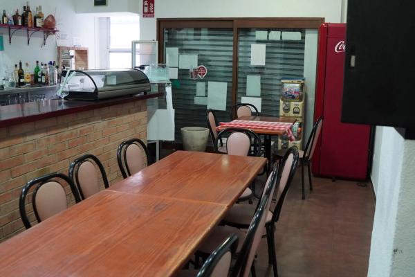 Local en calle Beniajan, 14